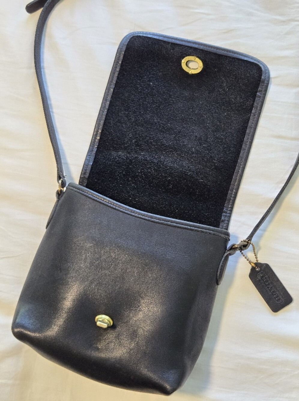 Vintage Coach Companion Flap 9076 Black Leather Crossbody Bag - Picture 8 of 16